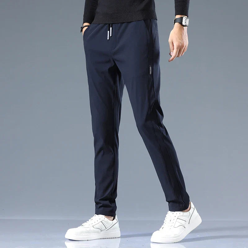 Magnus København | Elegant Slim Fit Bukser